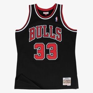 NWT - Mitchell & Ness Chicago Bulls, Scottie Pippen SwingMan Jersey, Size - XL